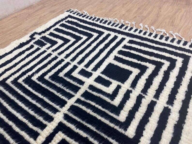 Amazing Berber Moroccan Rug
