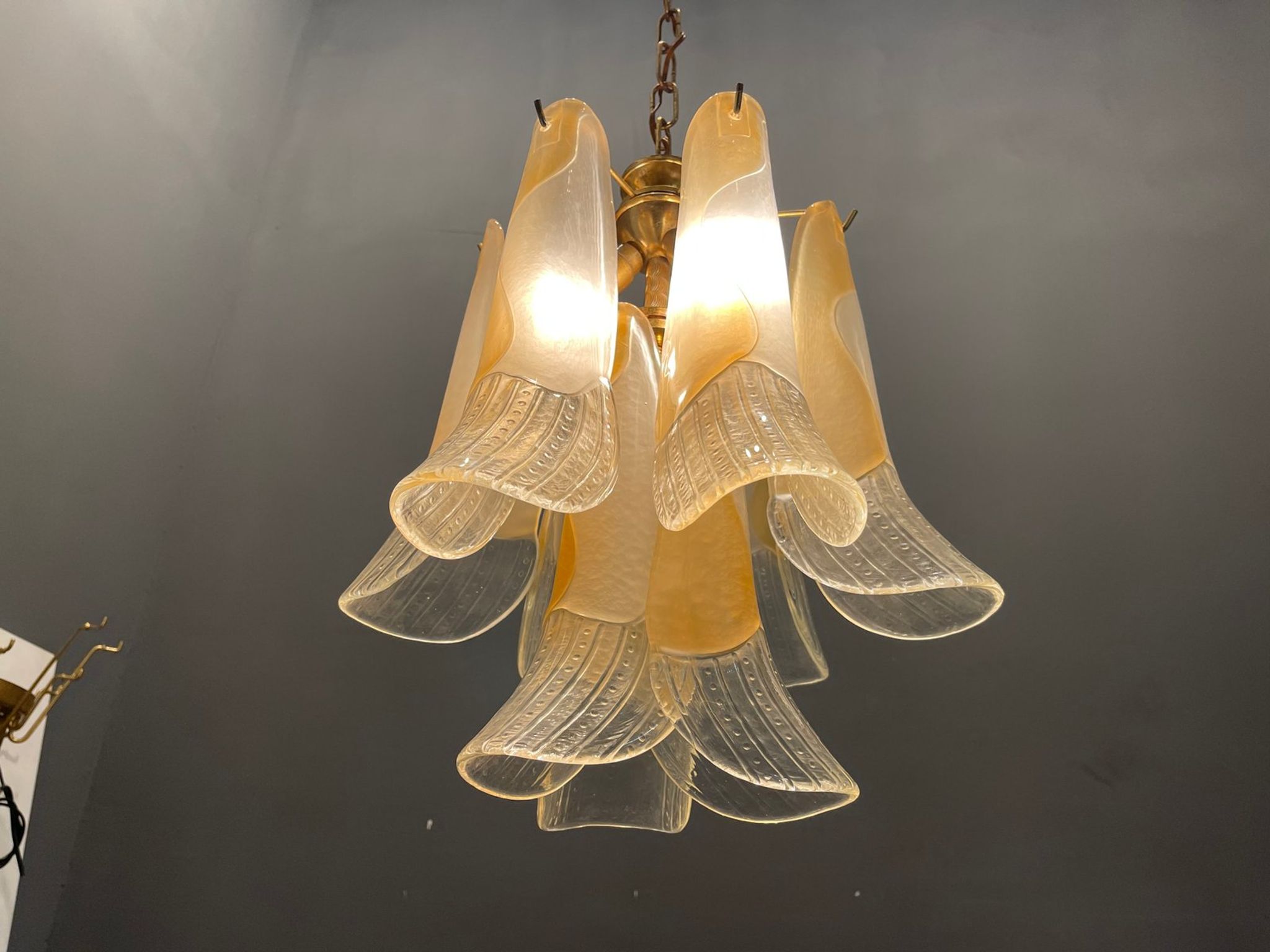 Suspension italienne en plumes de verre de Murano
