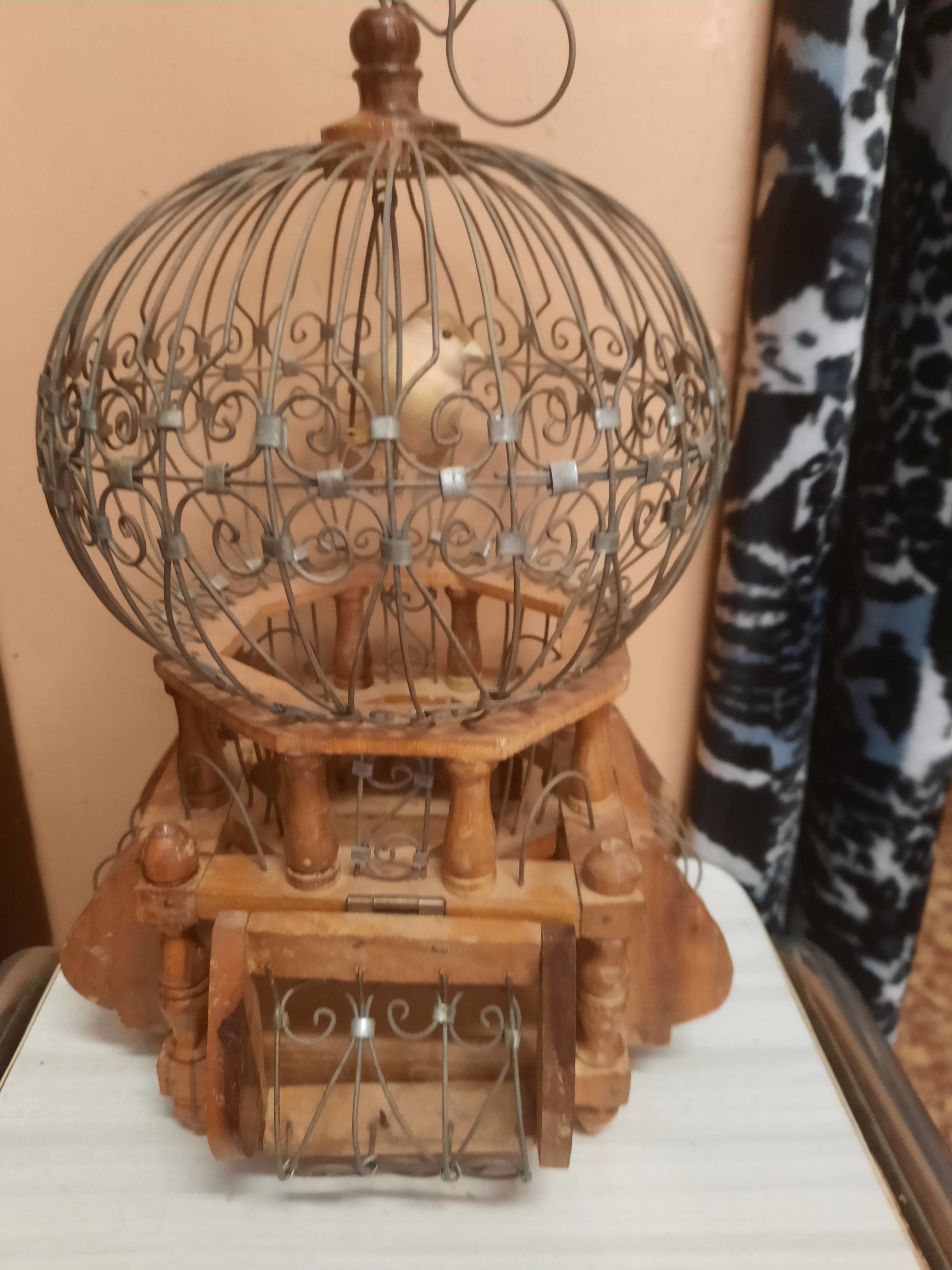 Bird cage