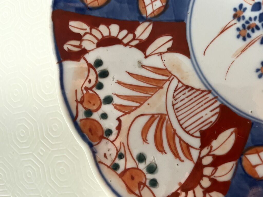 2 old Imari plates
