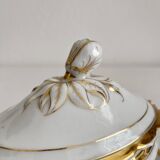 Saucière à couvercle en porcelaine style Empire, XIXème siècle