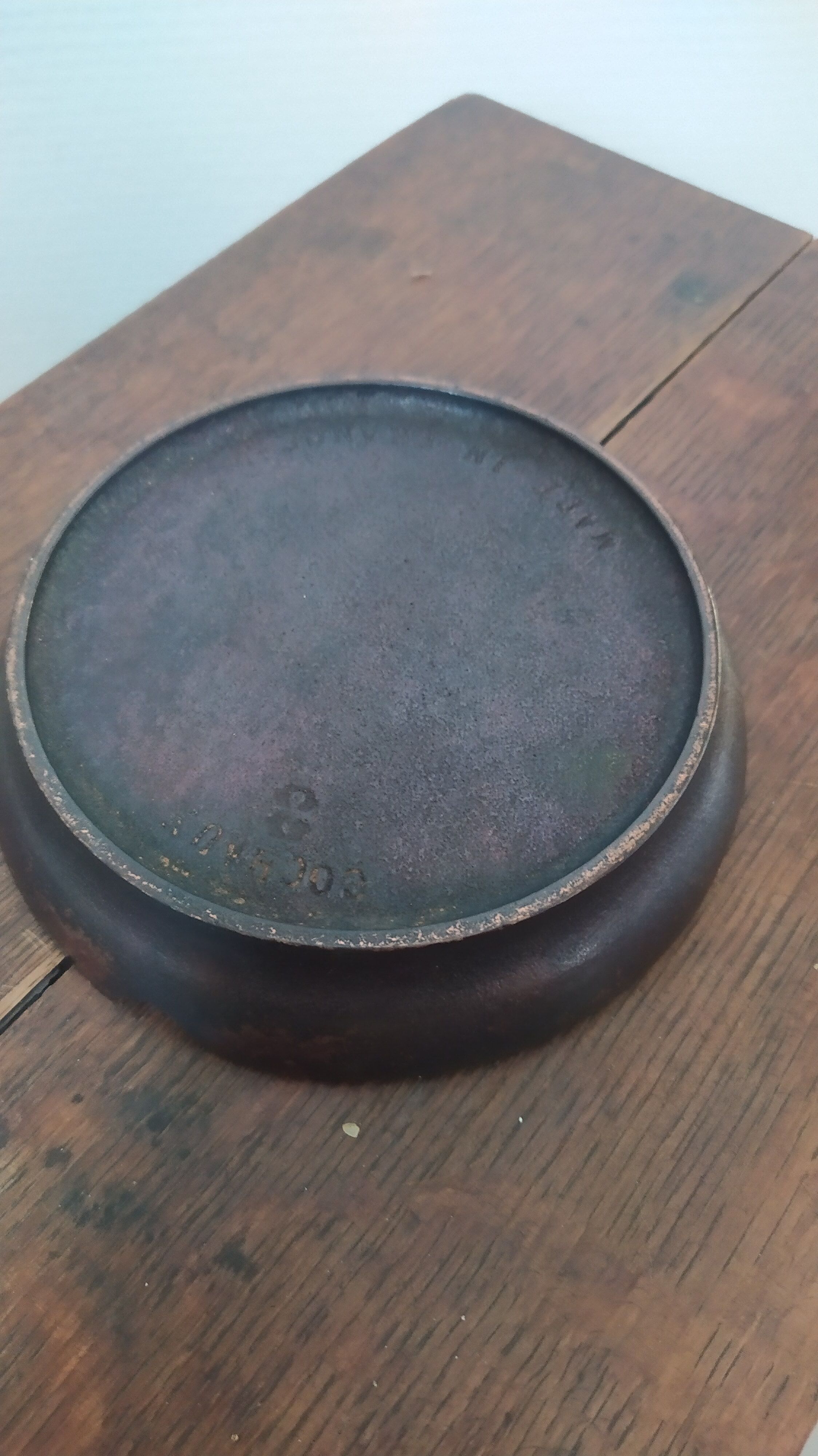 Crédit Agricole advertising ashtray in cast iron