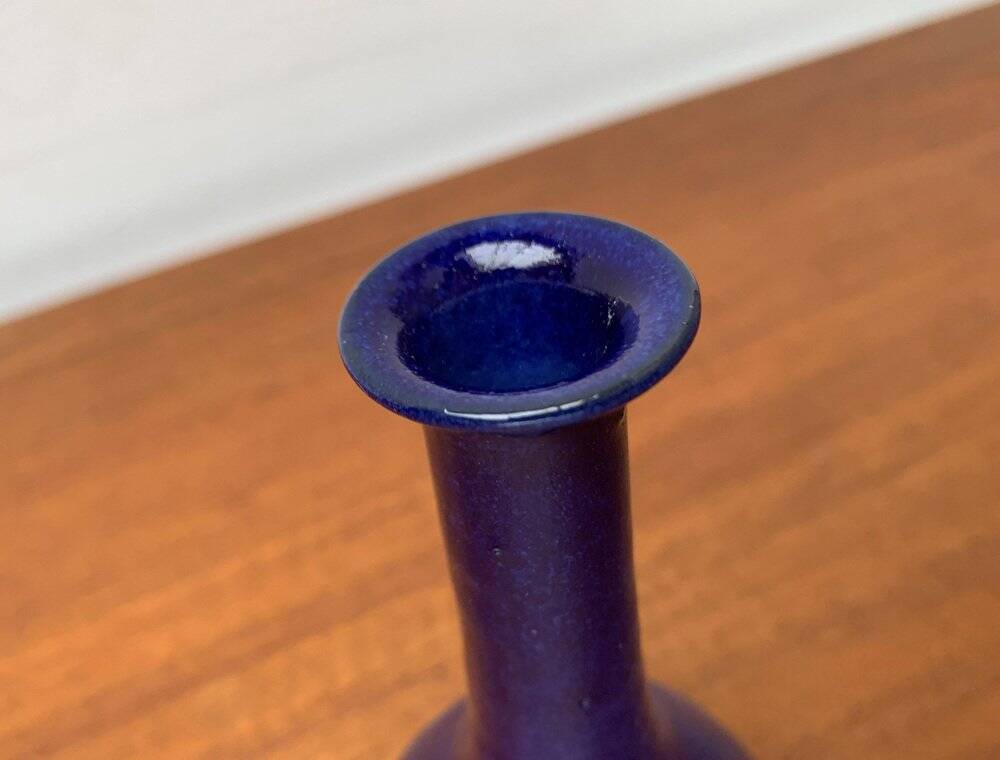 Minimalist mid-century pottery vase by BKW Böttger Keramik Wandsbek, Hamburg, Germany, 1960s.