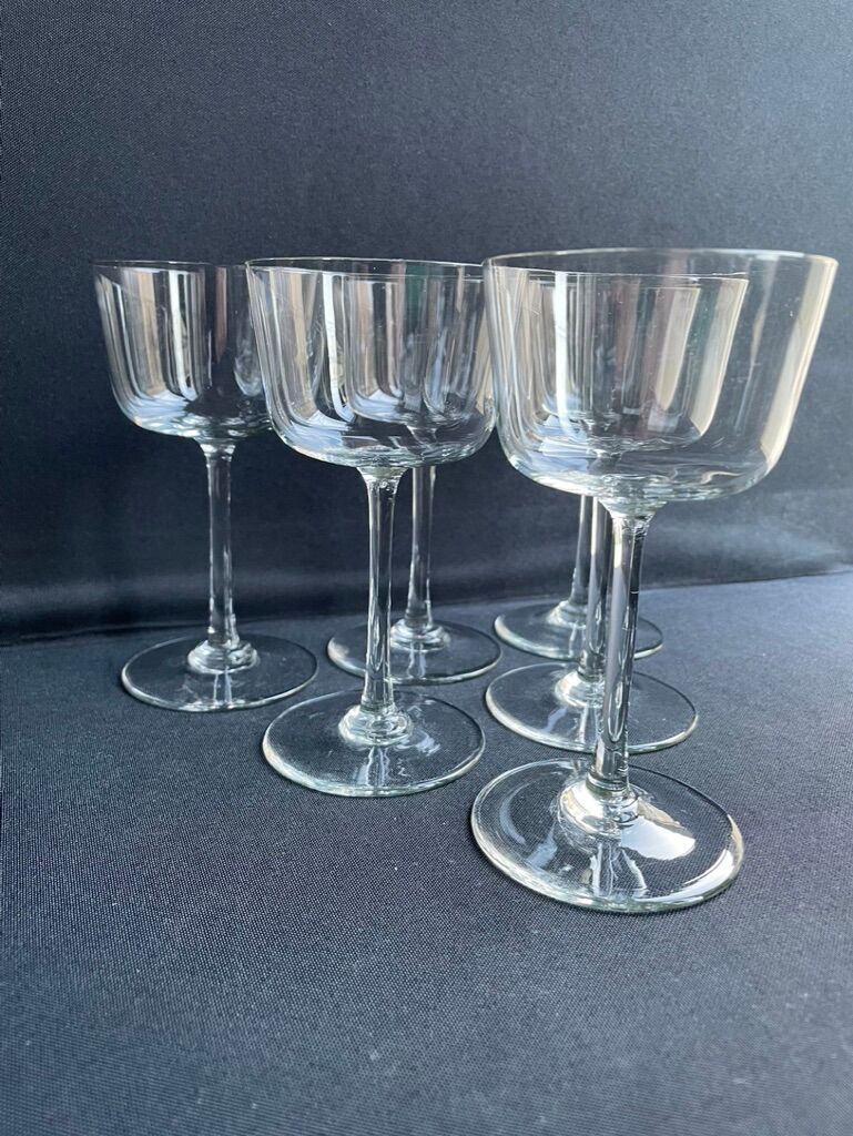 6 wine glasses light blown crystal