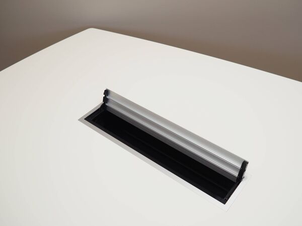 Table de conférence, design danois, 2016, designer : Paul Leroy, fabricant : Paustian