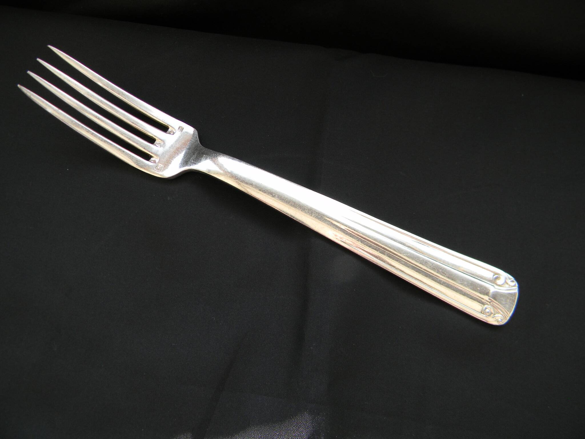 11 silver-plated metal forks Art Deco DIXI.