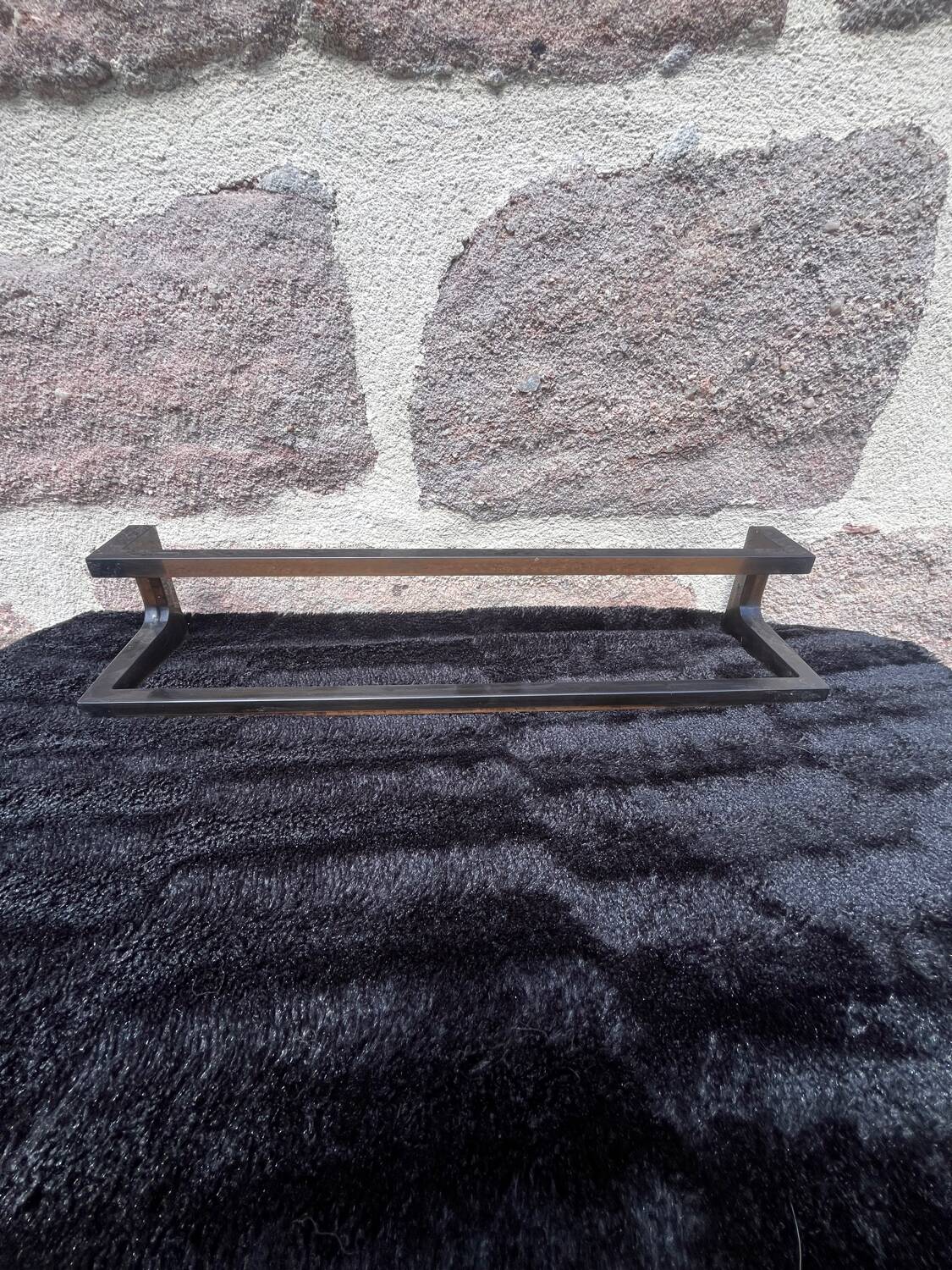 Wall shelf