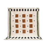 Handmade pure wool rug, traditional size 200 x 300 cm.