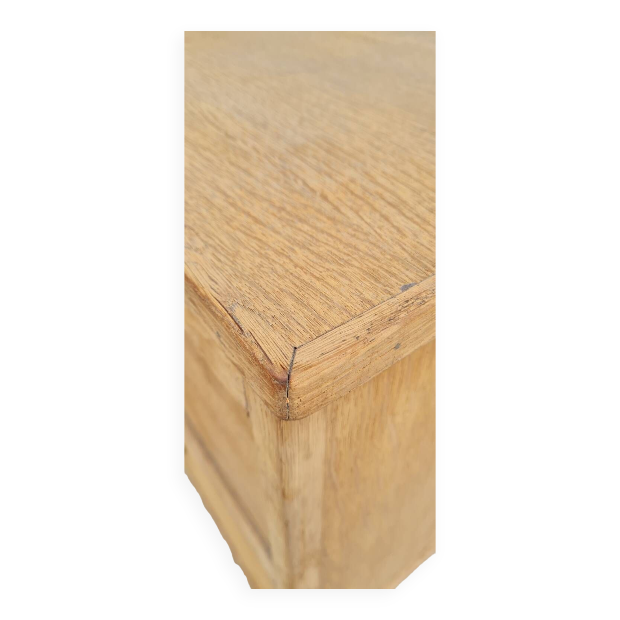Raw oak chest