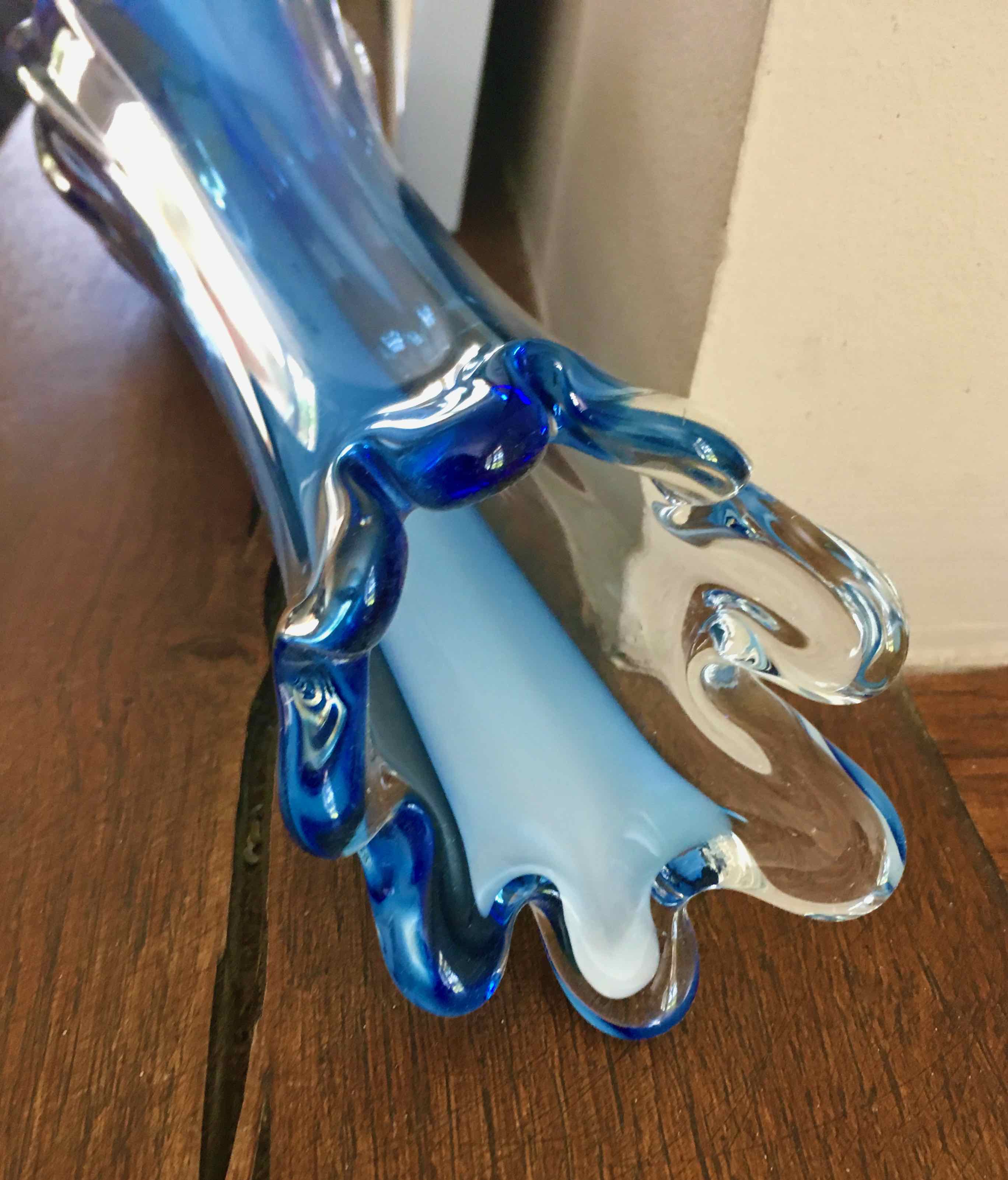 Vase soliflore bleu vintage