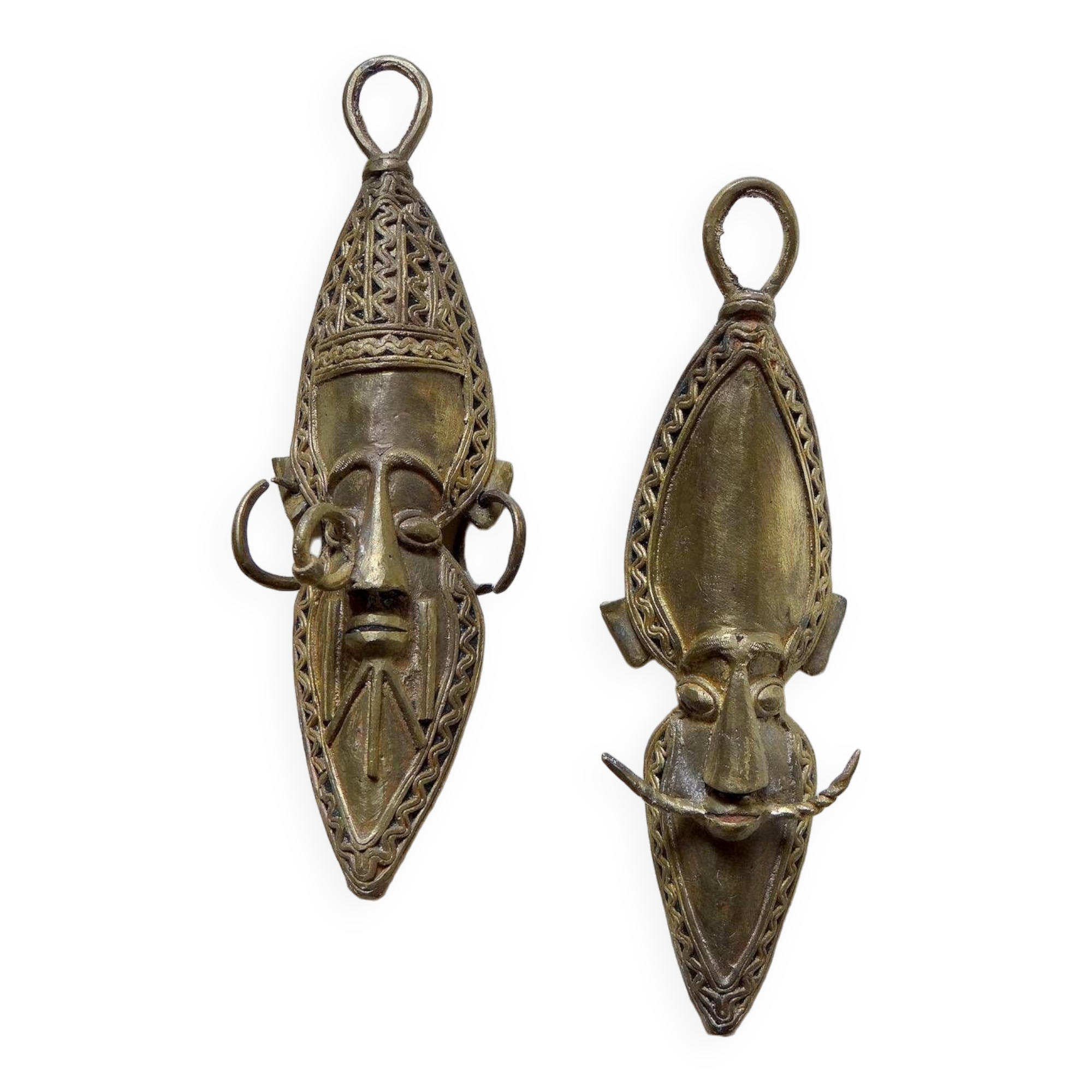 Duo de masques africains bronze