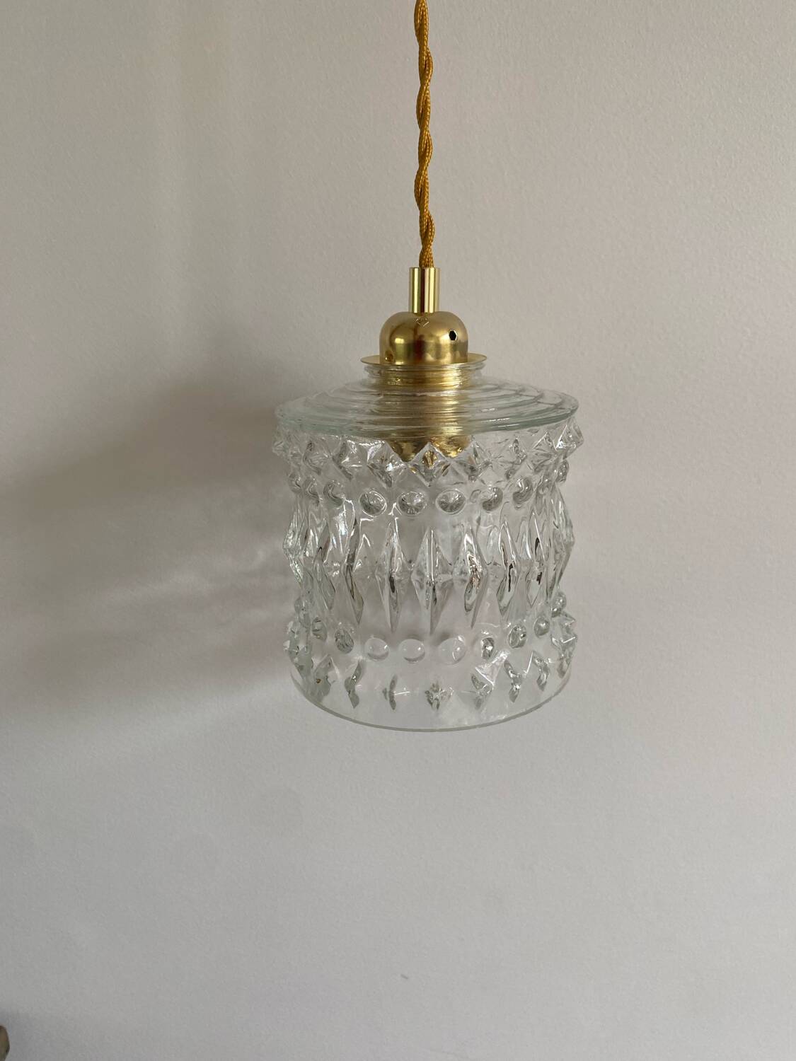 Suspension avec globe vintage en verre