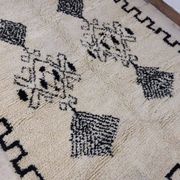 Handmade Moroccan Berber Rug 268 X 188 CM