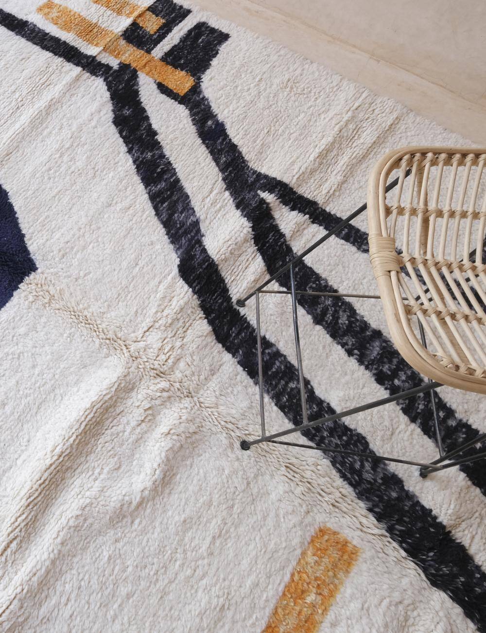 Contemporary Moroccan Rug - 293 x 250 cm