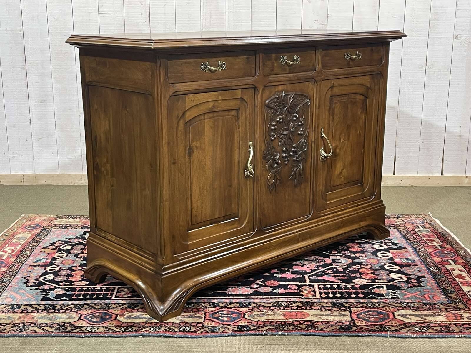 Art Nouveau enfilade in walnut from the early 20th century.