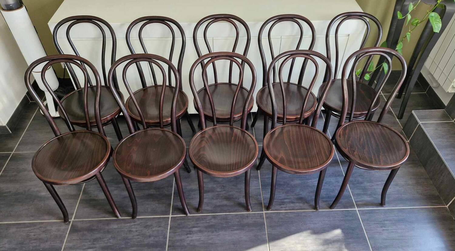 Series of 10 bistro chairs