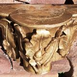 Gilded carved wooden capital, 18th century.