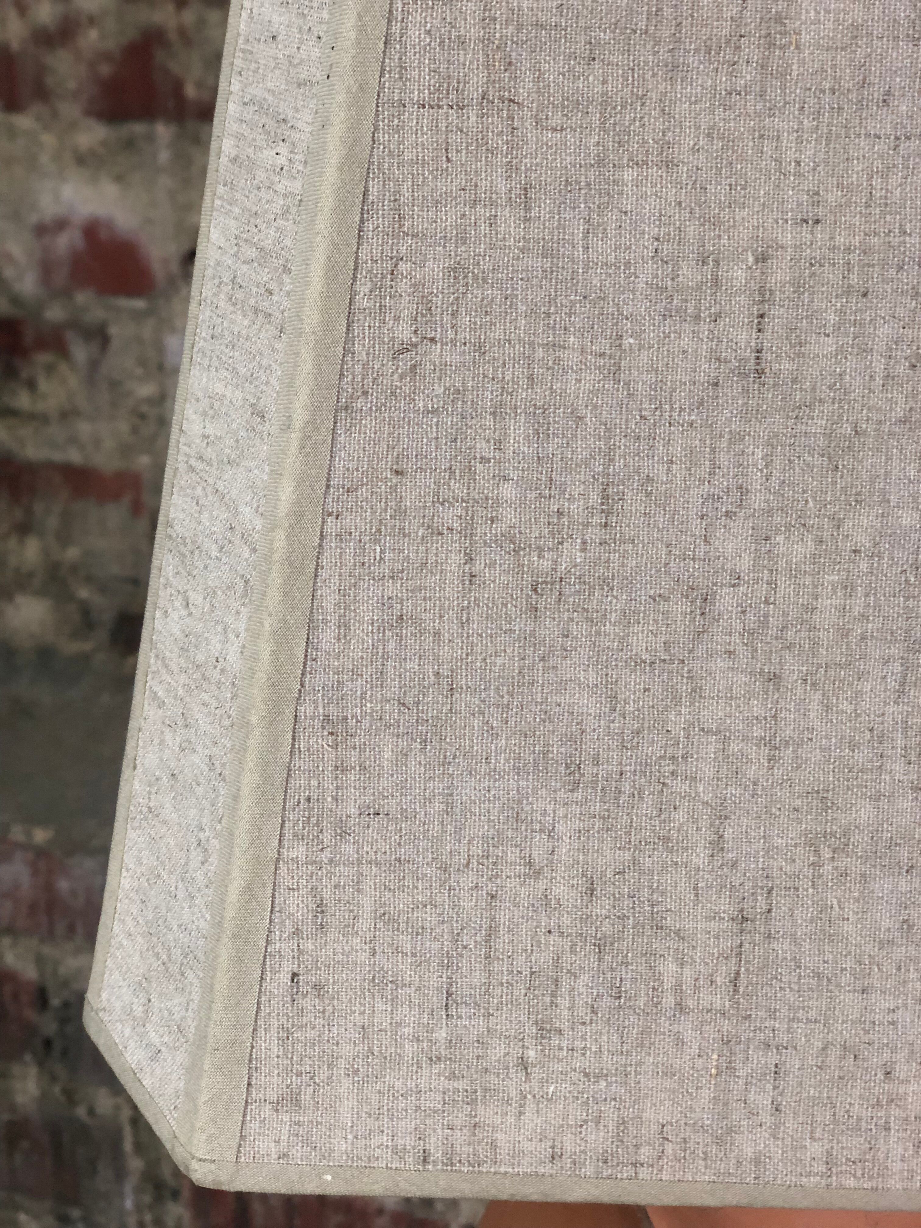 Terracotta lamp decorated with fruit crown