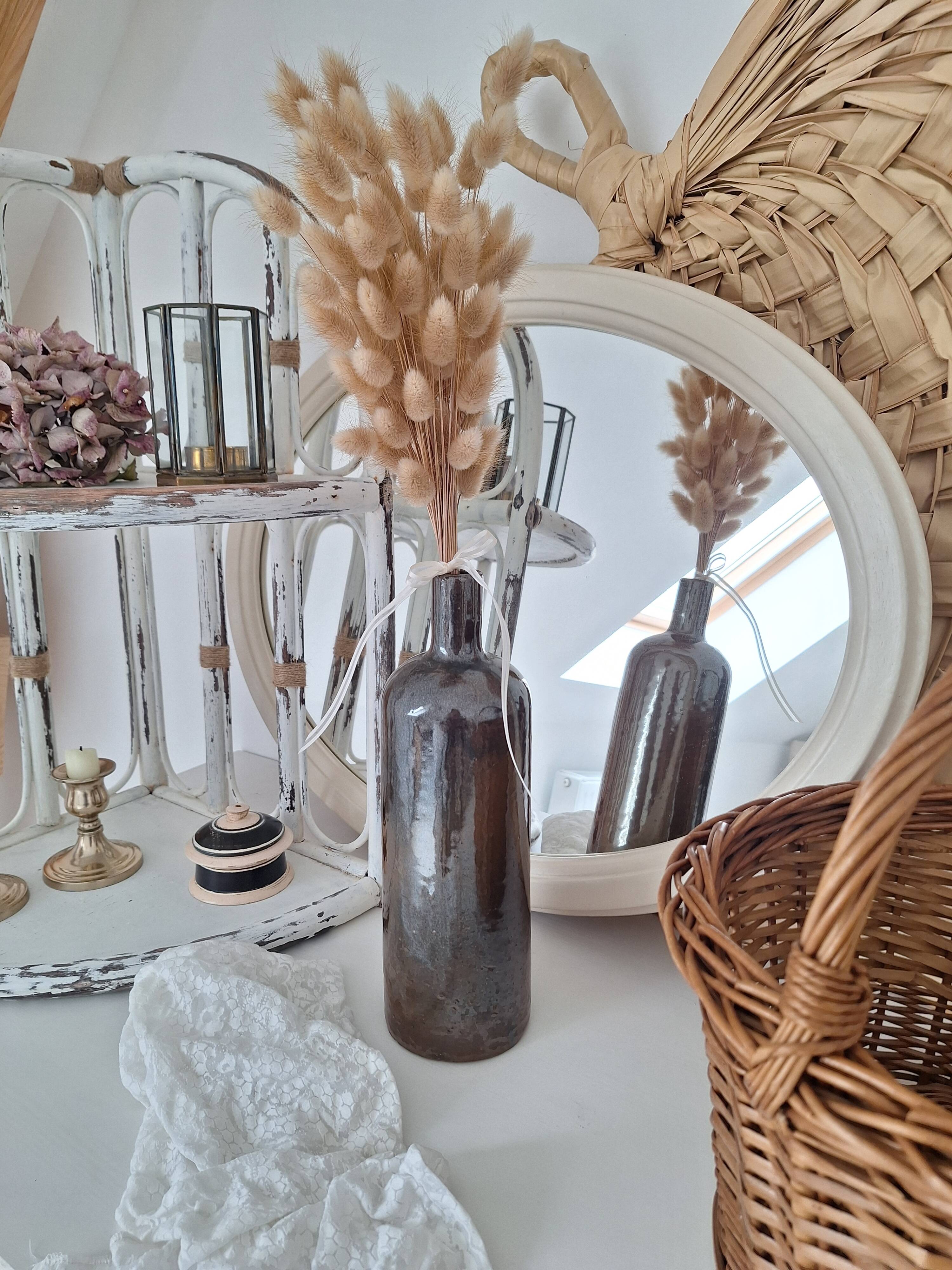 Bouteille en grès marron foncé vintage