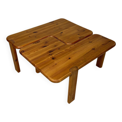 2 tables basses danoises en pin par Aksel Kjersgaard, années 60