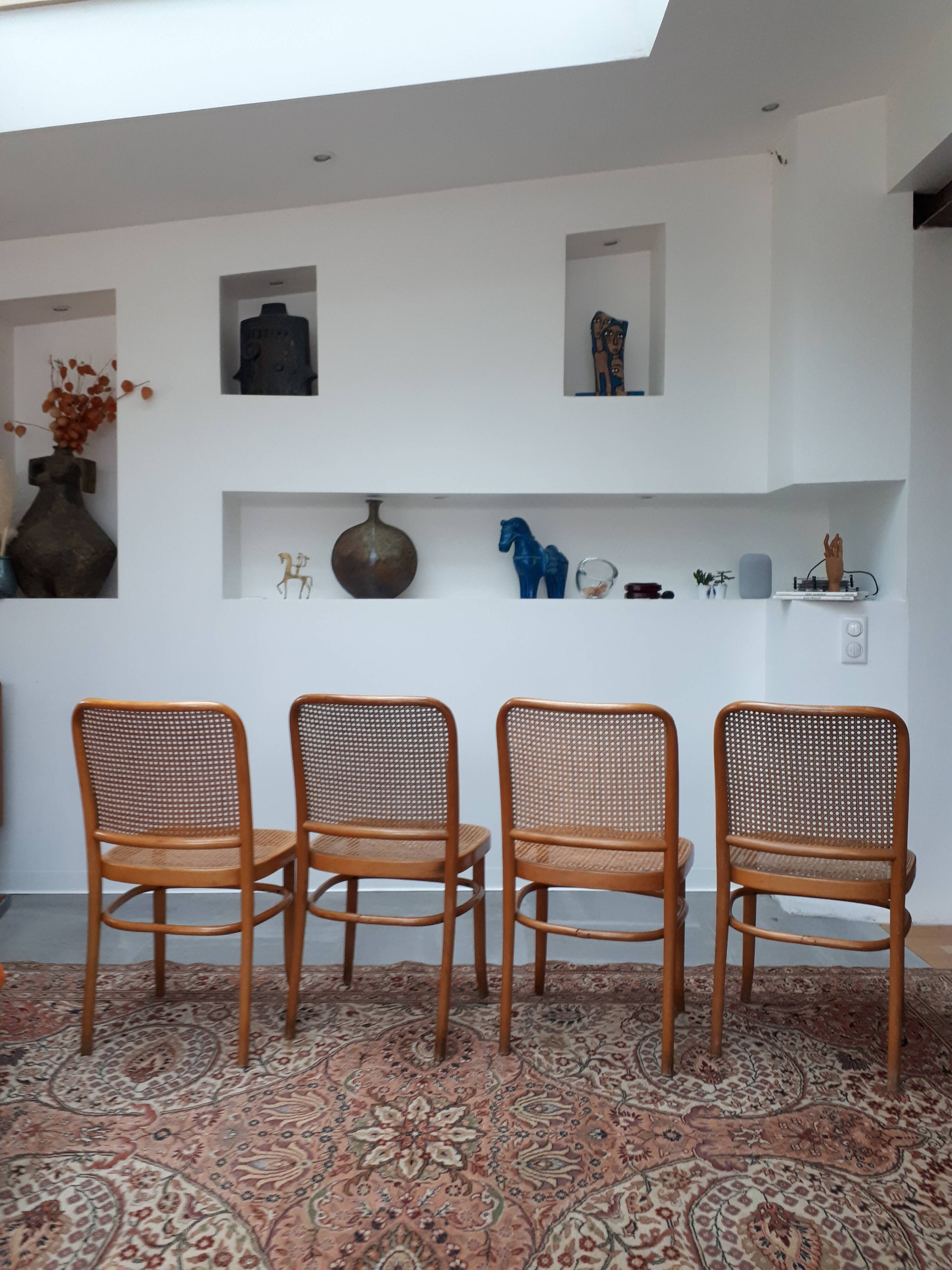 Set of 4 chairs model 811 Hoffman