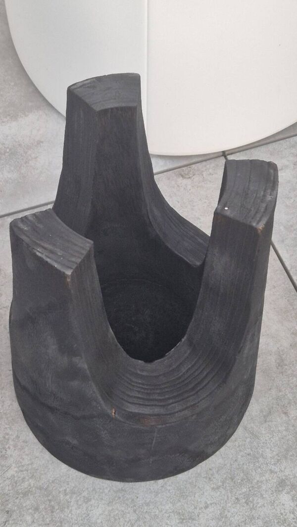 Tabouret en bois brule shou sugi ban