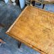 Table pliante en bois imitant le bambou