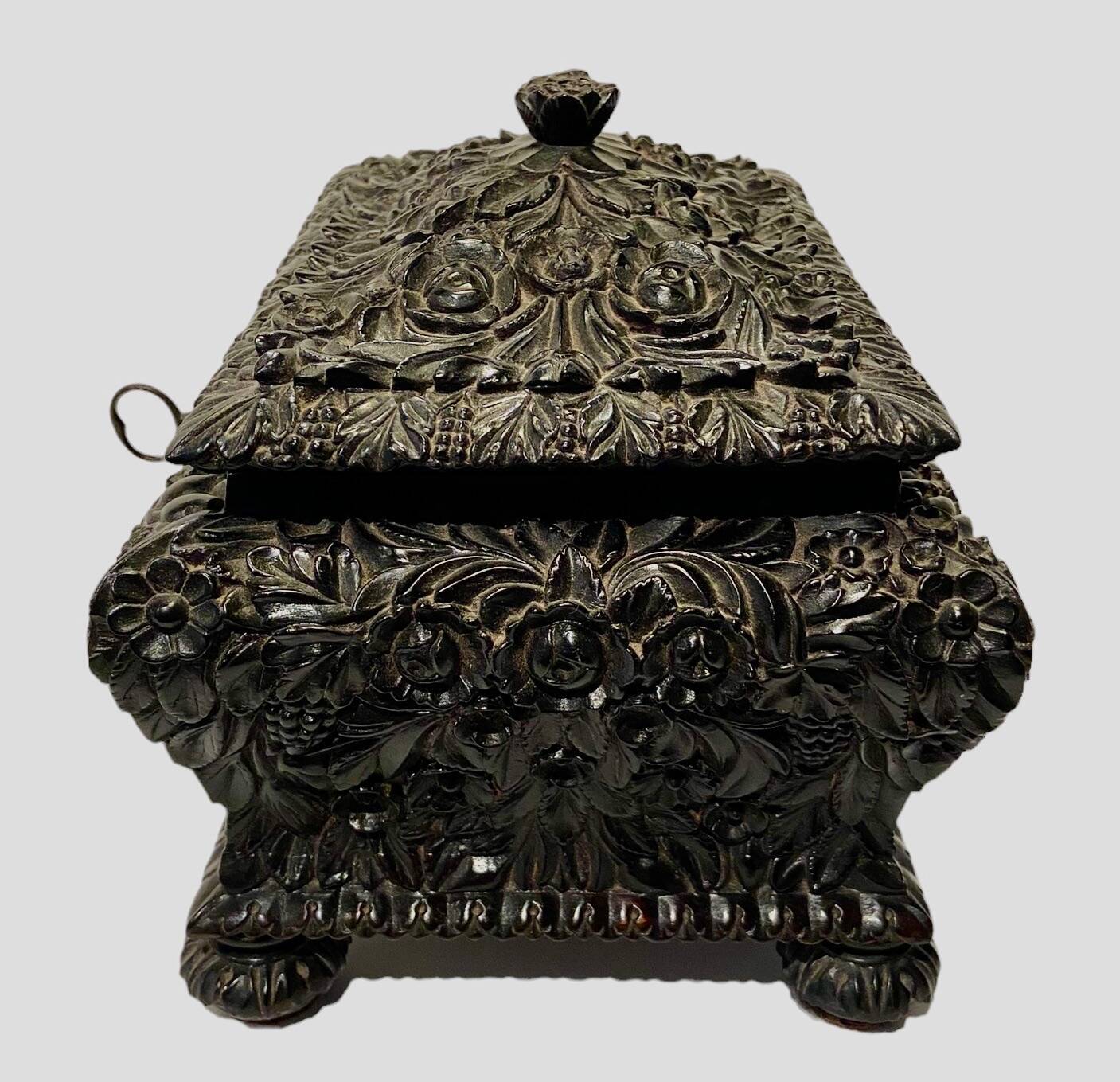 Coffre colonial en bois d'ébène