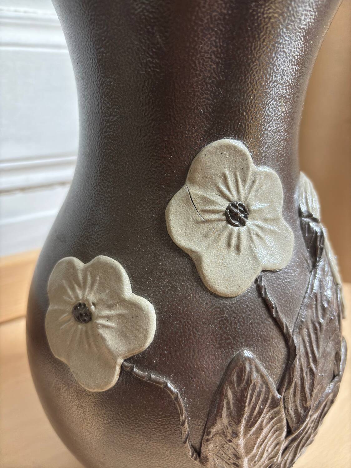 Vase de Noron à décor de fleurs