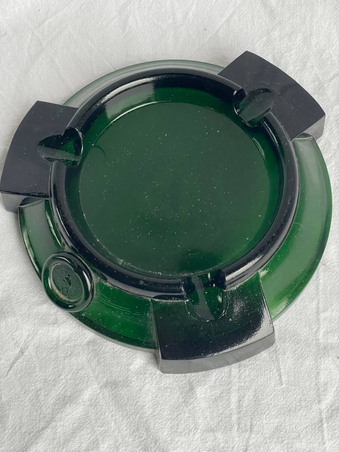 Green glass ashtray 70