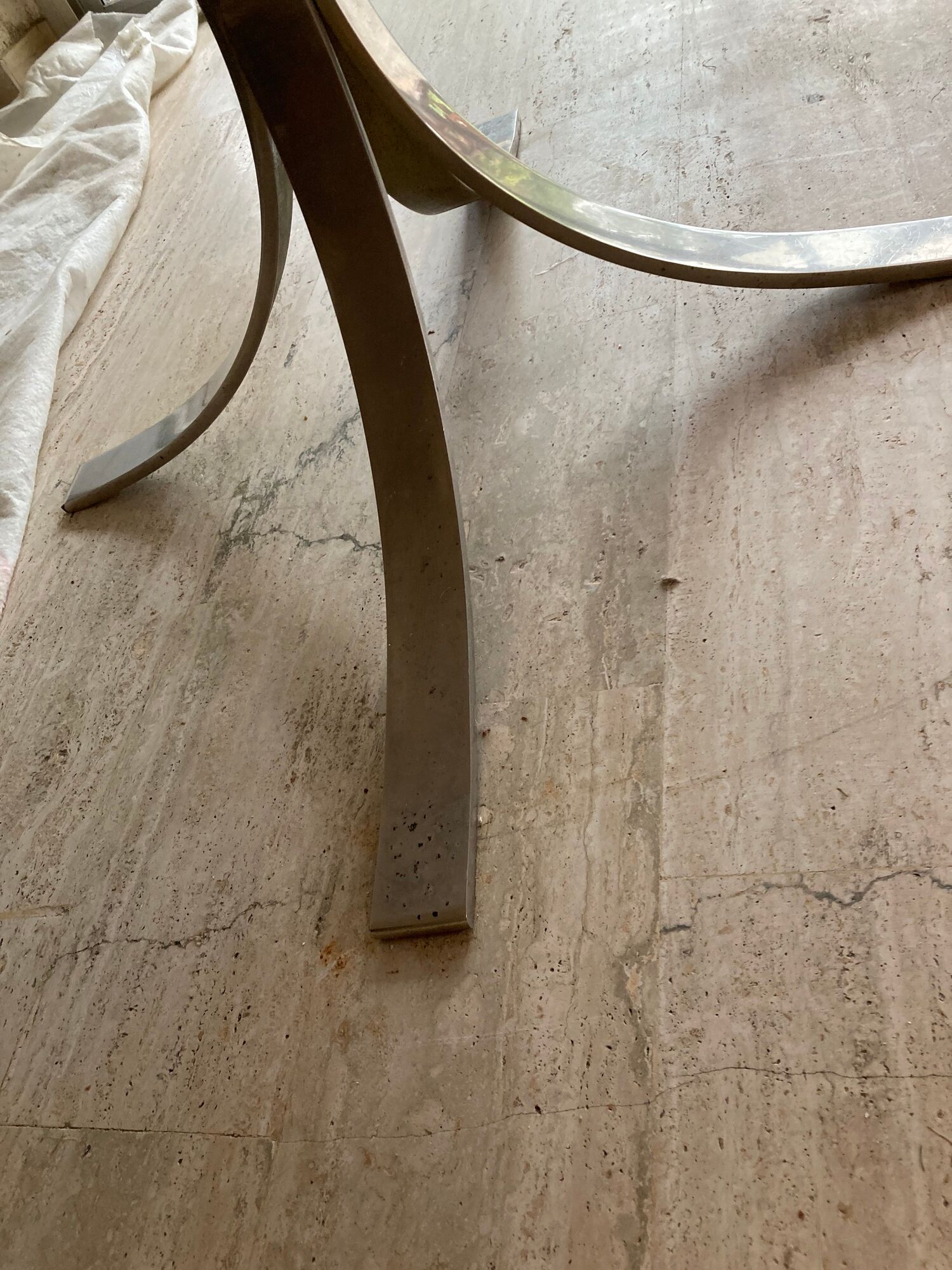 Oval table roche bobois in marble and chrome steel of the 70s