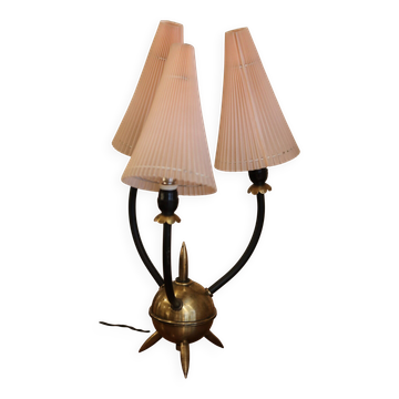 Lampe à poser début années 50, sphère en laiton à pointes