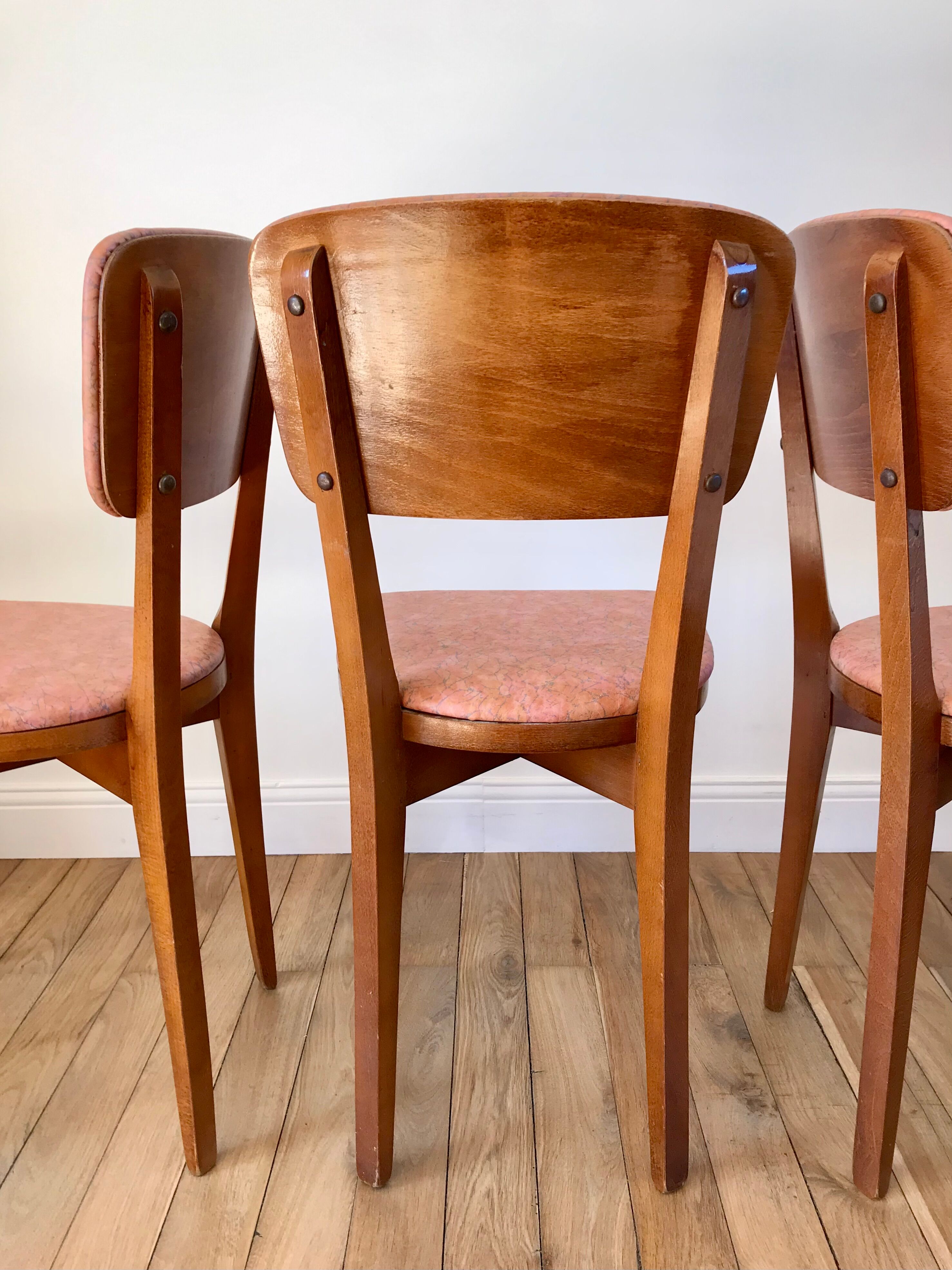 Set of 6 Scandinavian chairs in beech wood and pastel skaï 50s