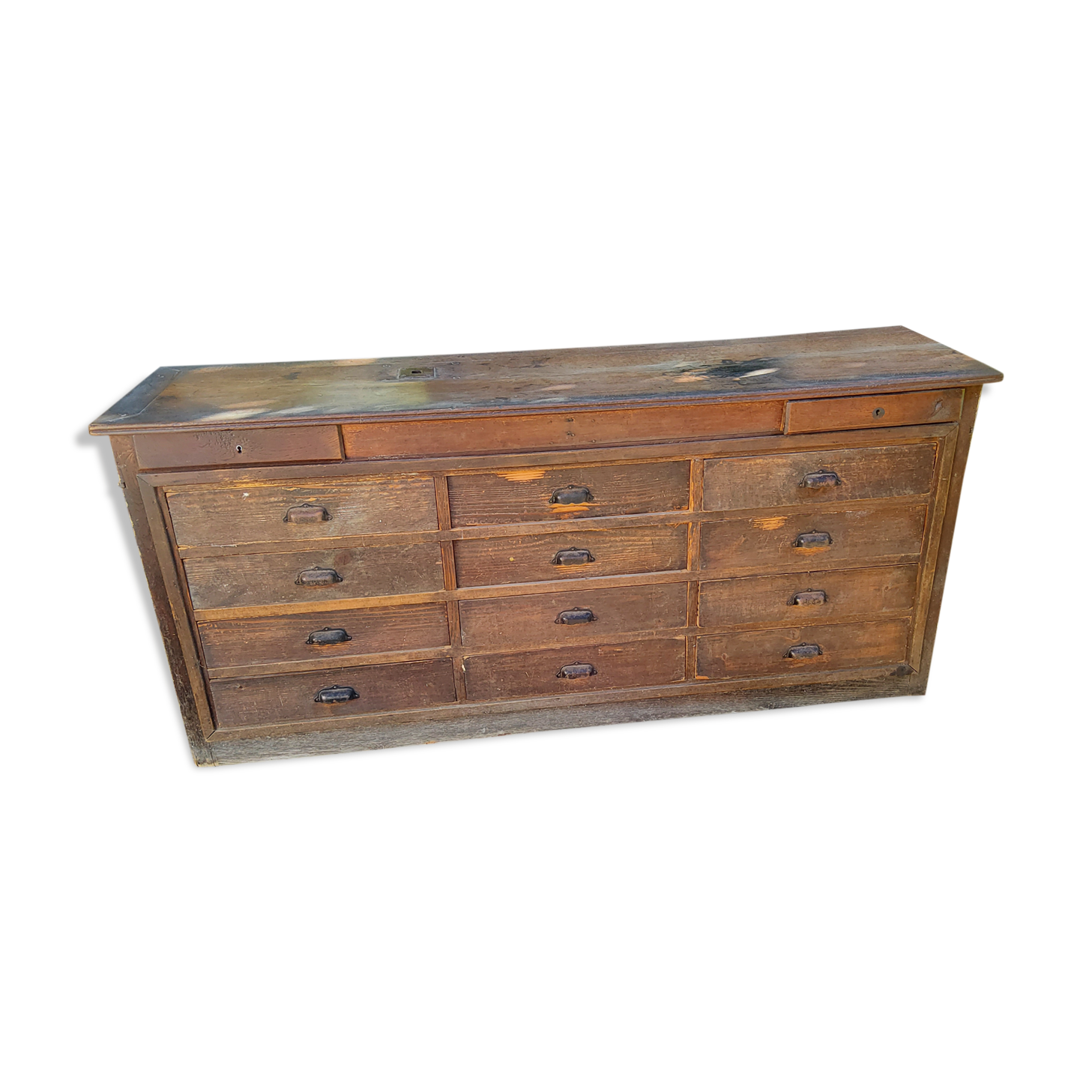 Former grocery counter from the 1900s 14 drawers