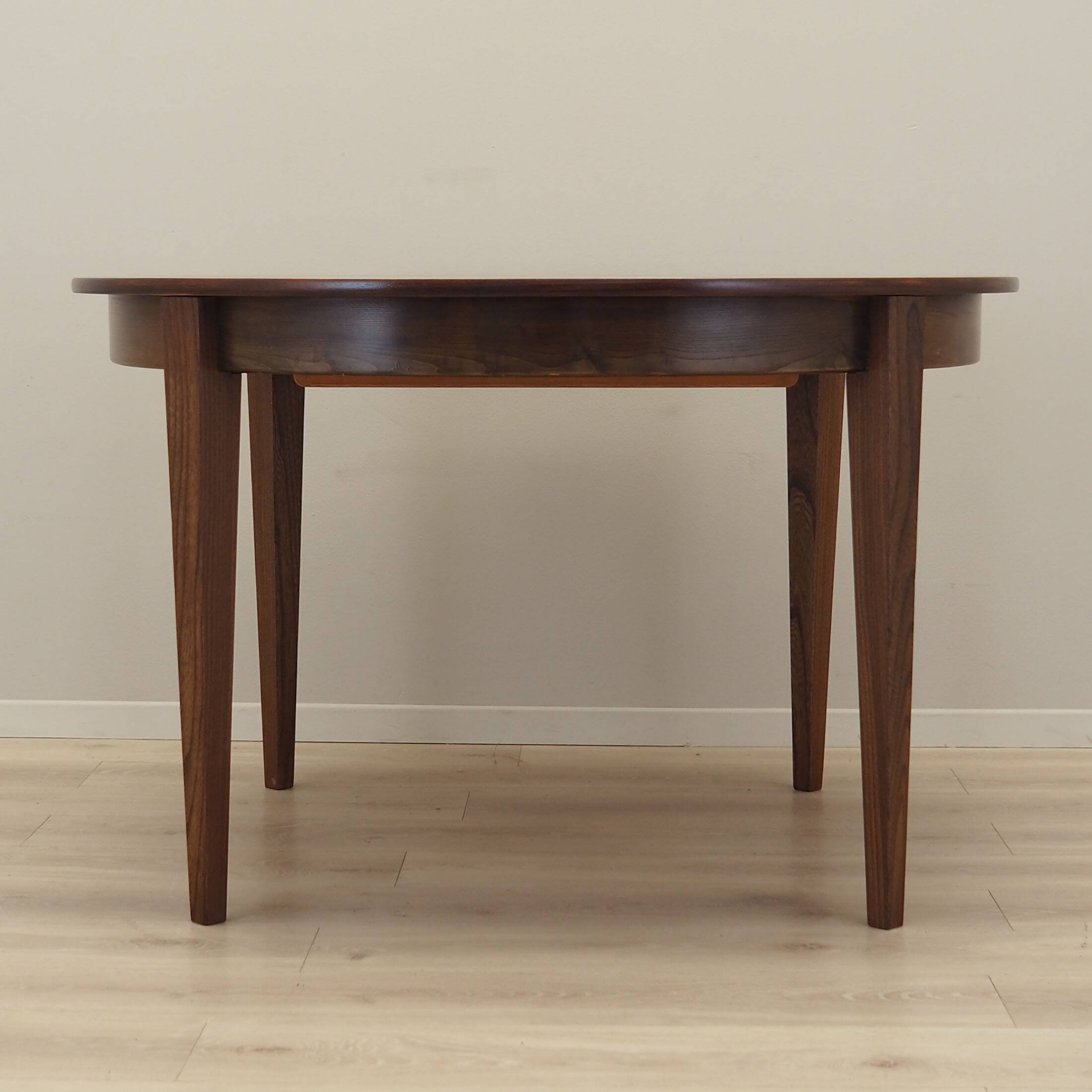 Round rosewood table, Danish design, 1970s, production: Denmark