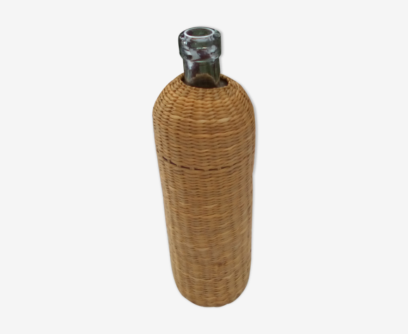 Bouteille recouverte d'osier