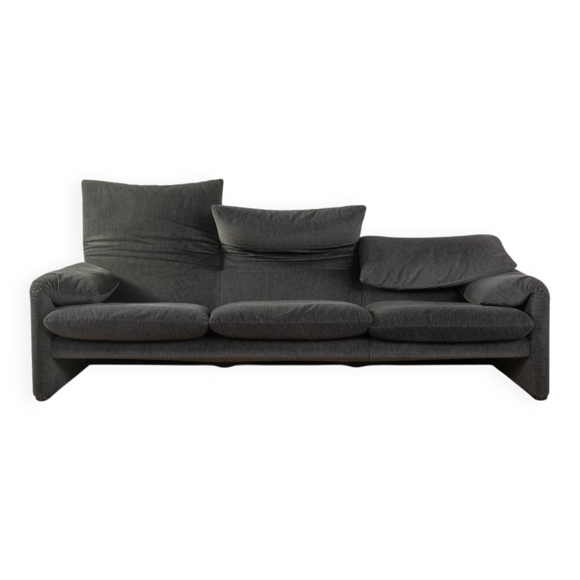 "675 MARALUNGA" sofa, Vico Magistretti, Cassina