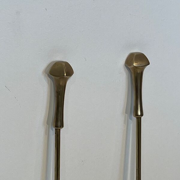 Nécessaire de feu de style néoclassique en laiton