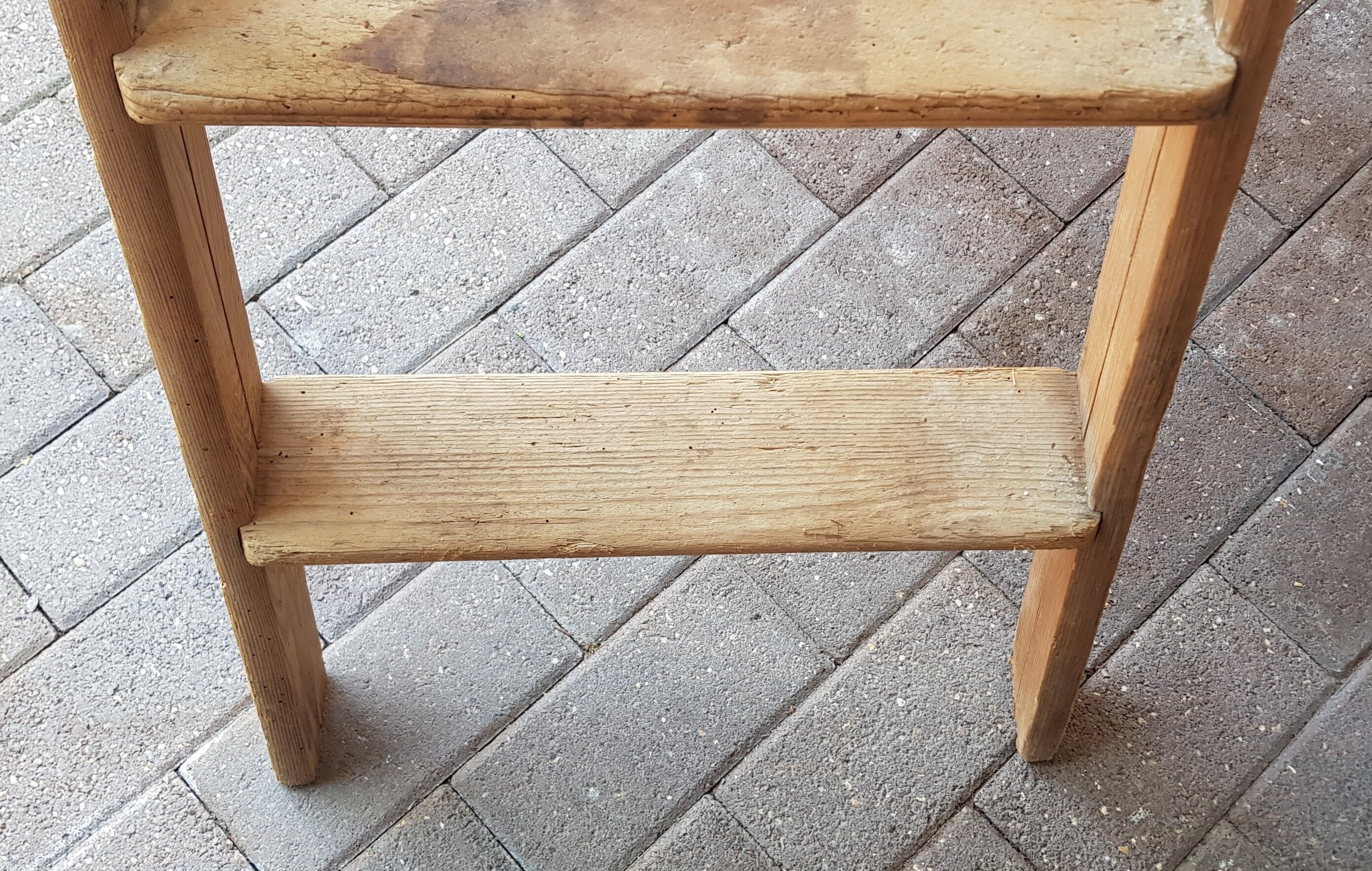 Painter's stepladder