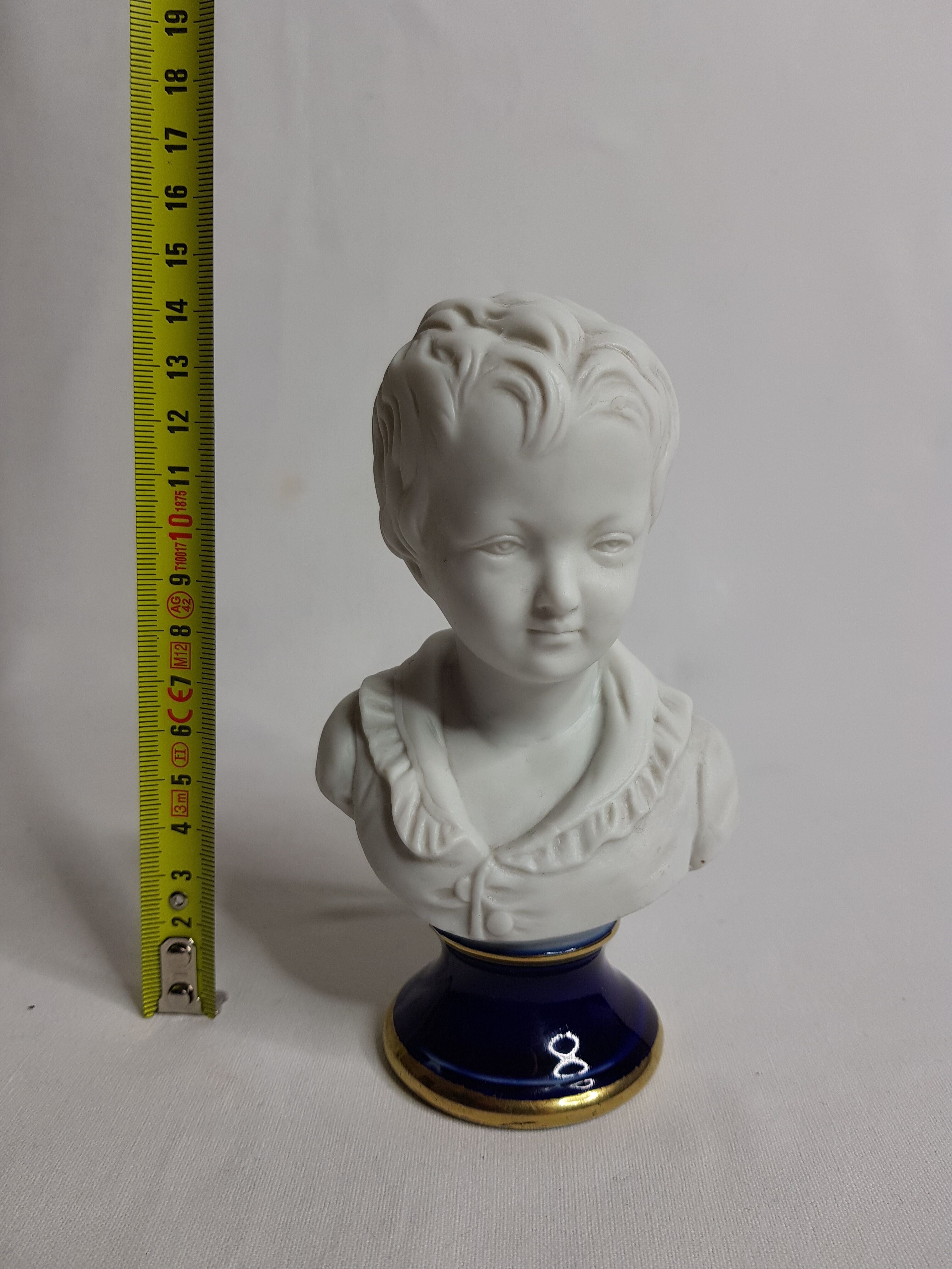 Porcelain biscuit busts, child, Alexandre Brongniart after Houdon