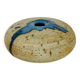 Sandstone ball vase with blue flow