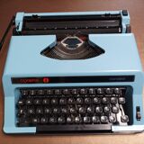 Machine à écrire Olympia Standard bleue pastel vintage révisée