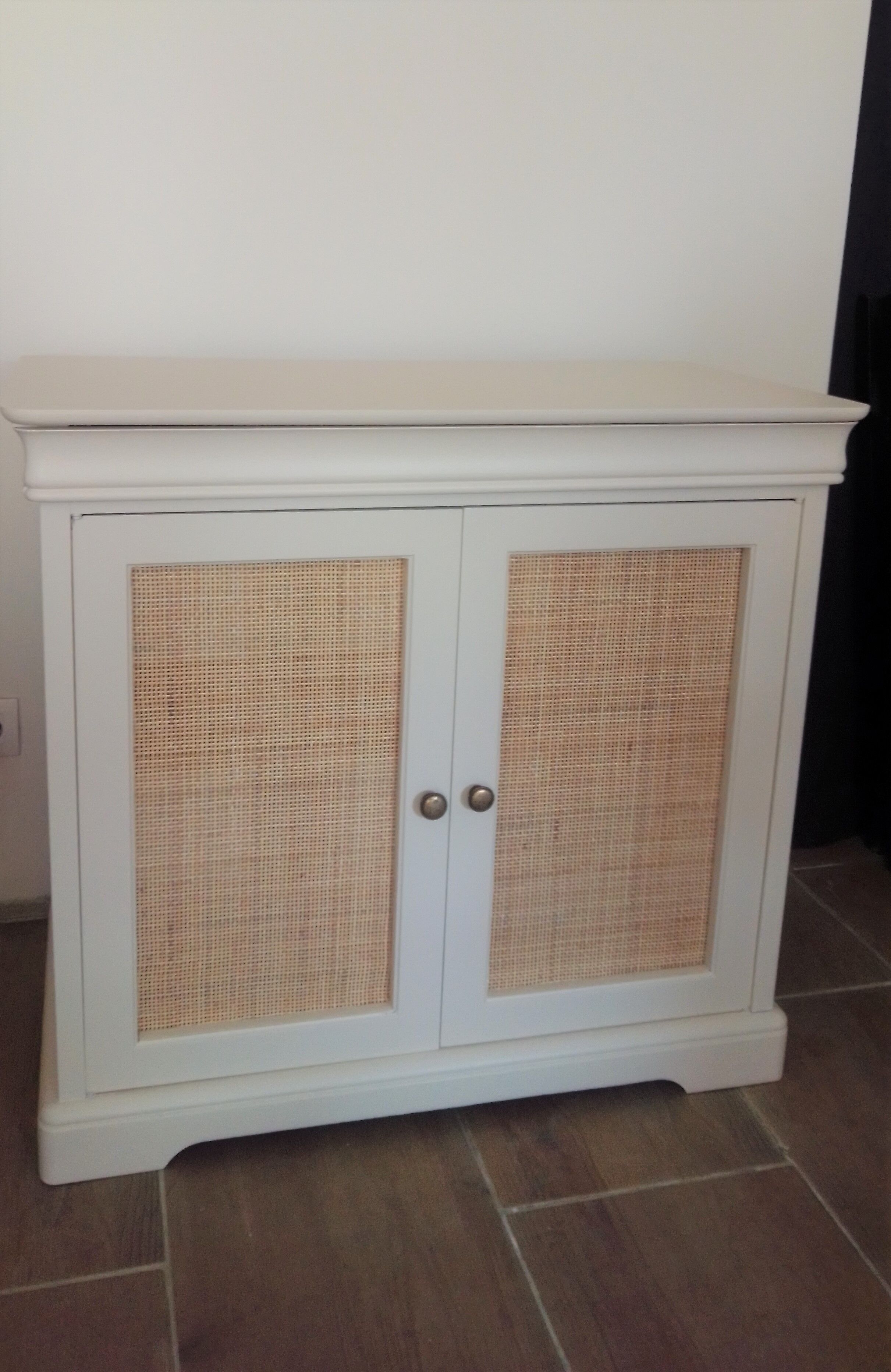 Storage cabinet 2 doors