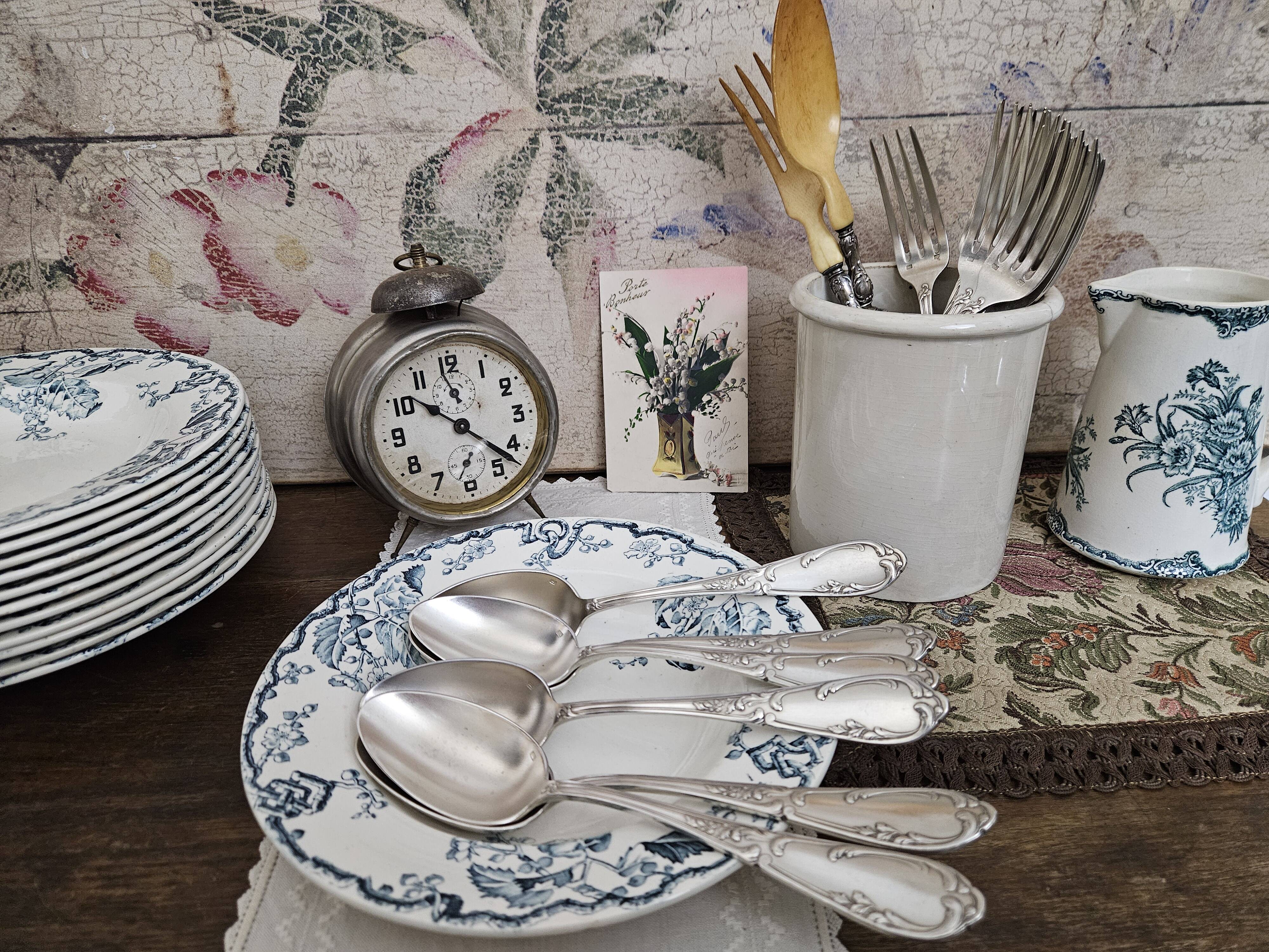 6 silver-plated metal tablespoons