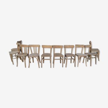 Lot de chaises de bistrot