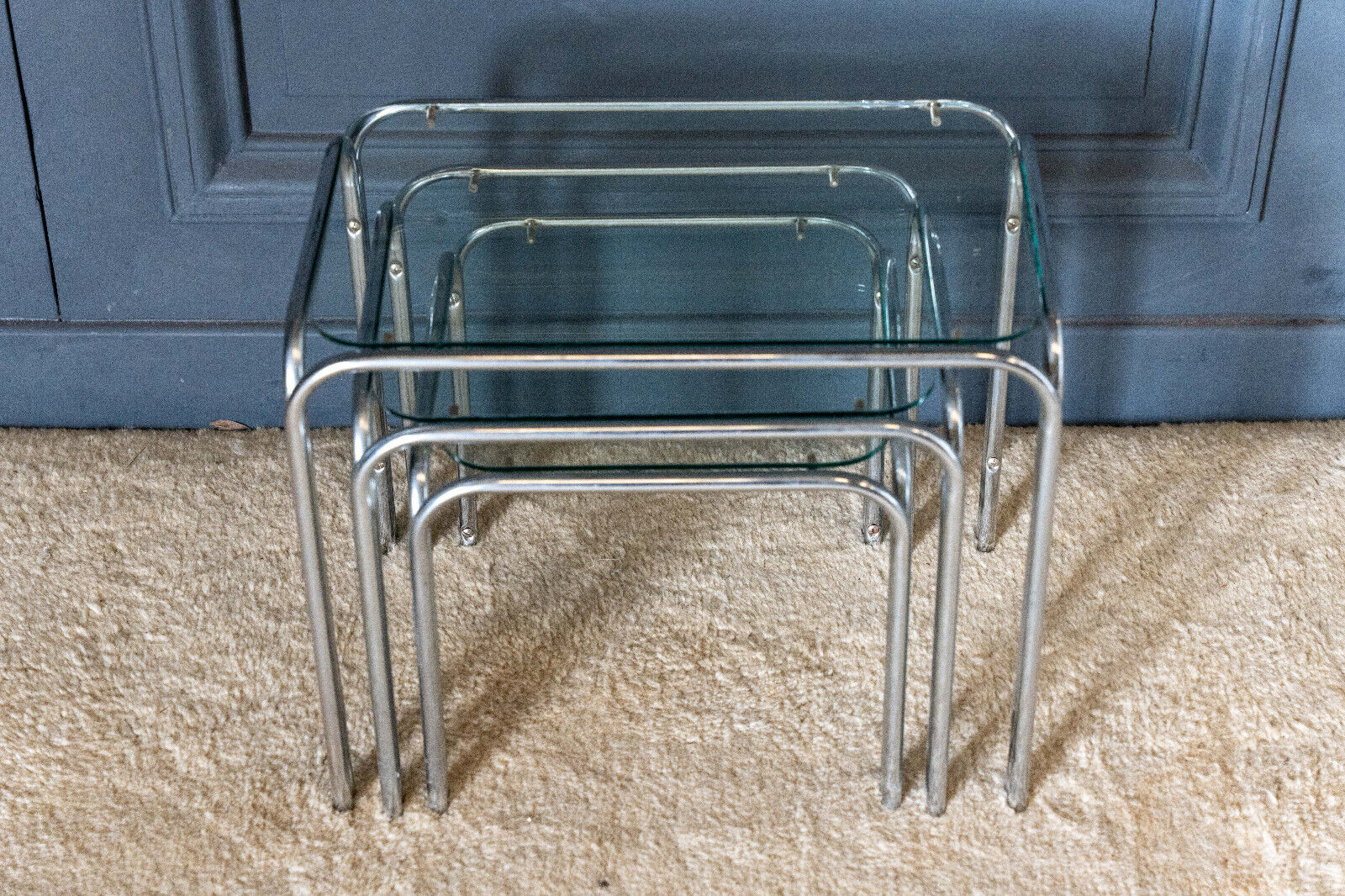 Three nesting tables 1970 Chromed metal and glass top