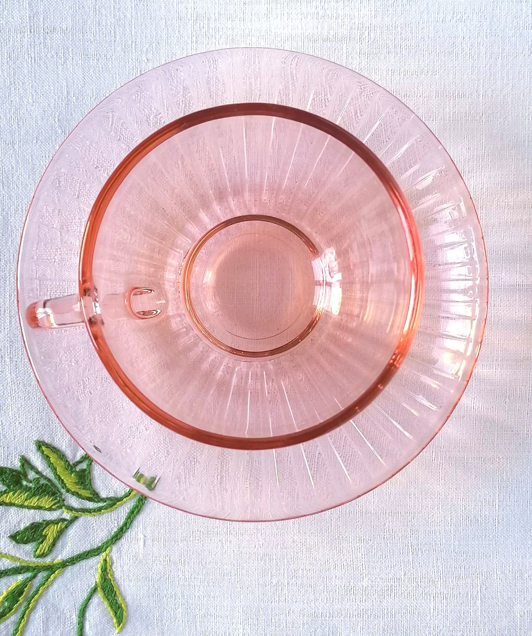 6 arcoroc pink glass coffee cups