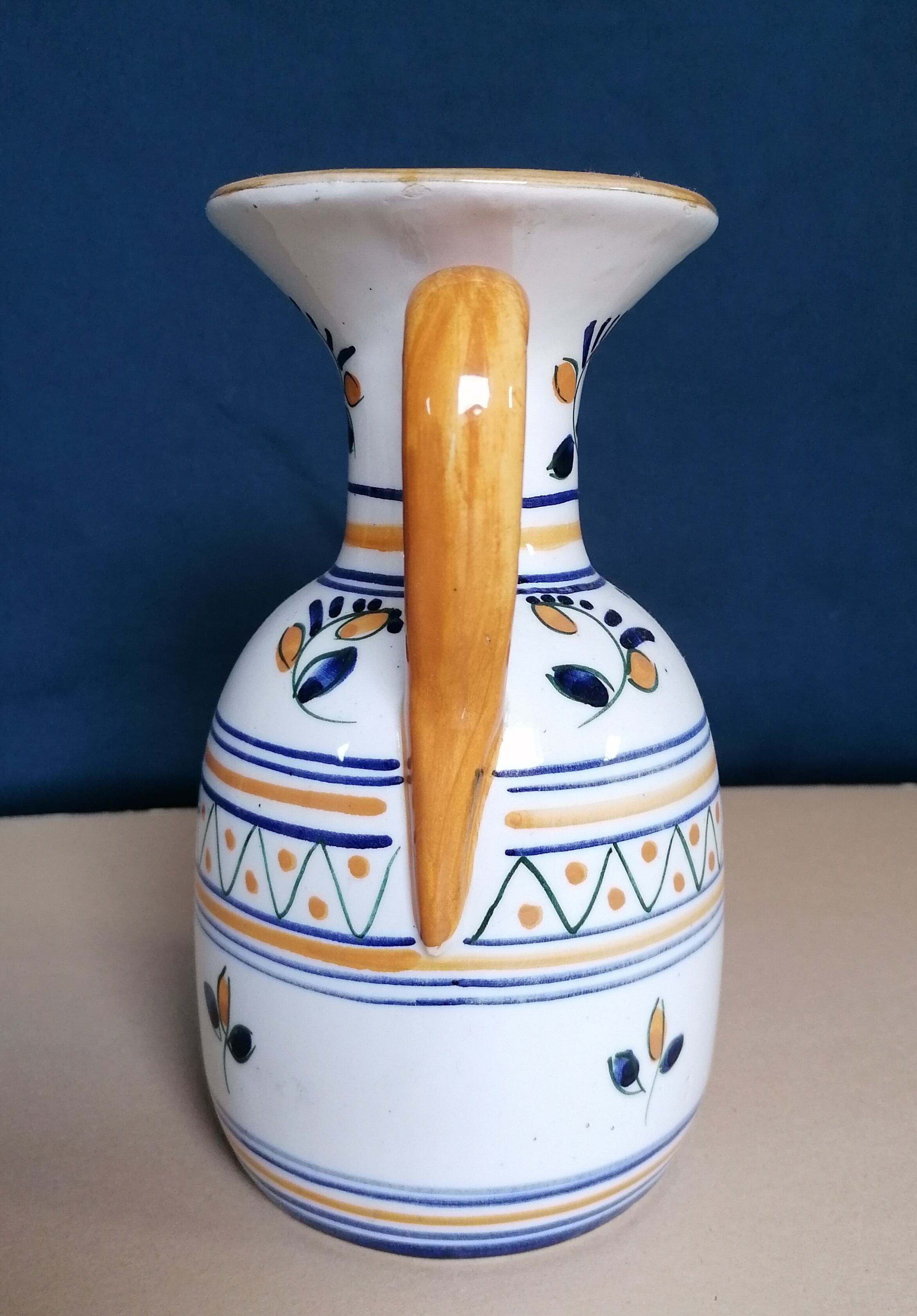 Spanish pitcher year 70