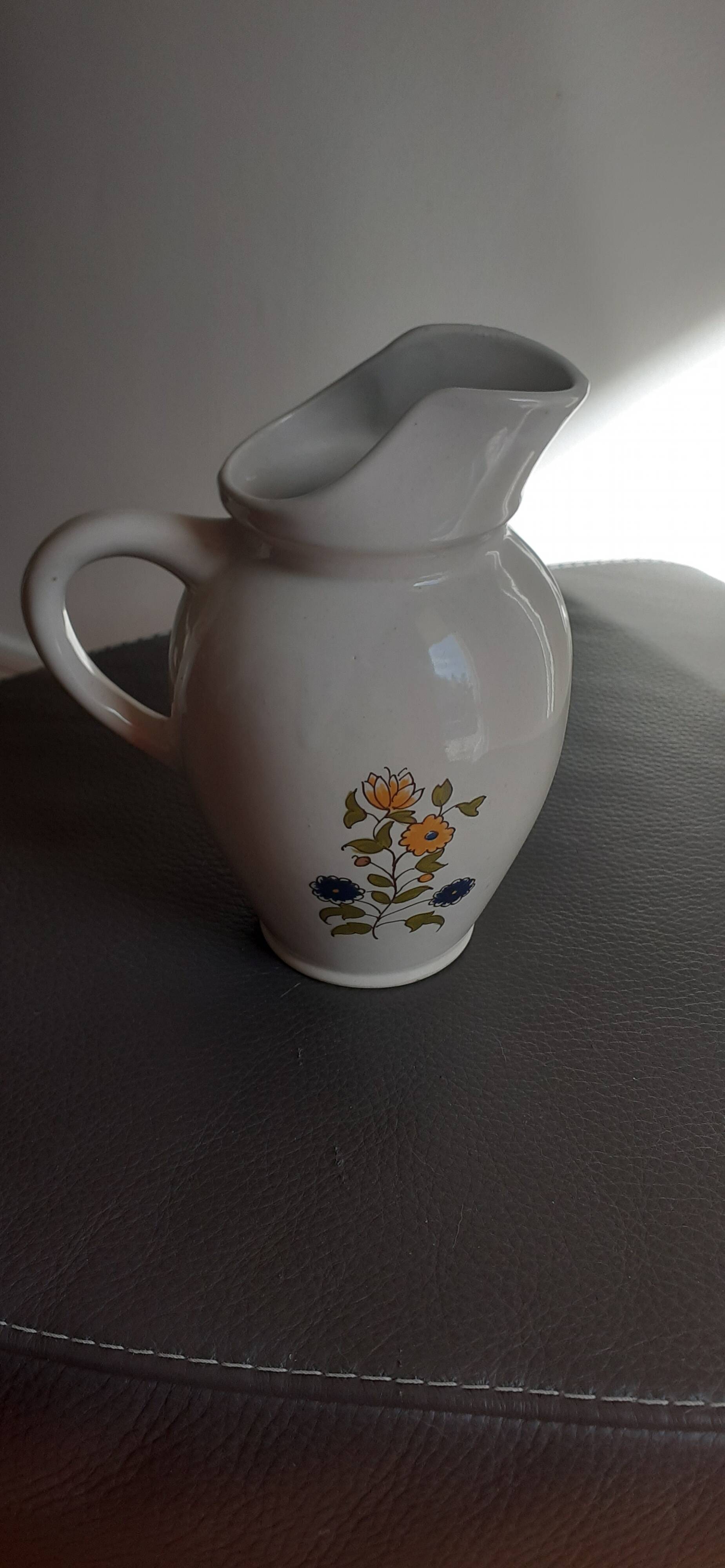Water jug