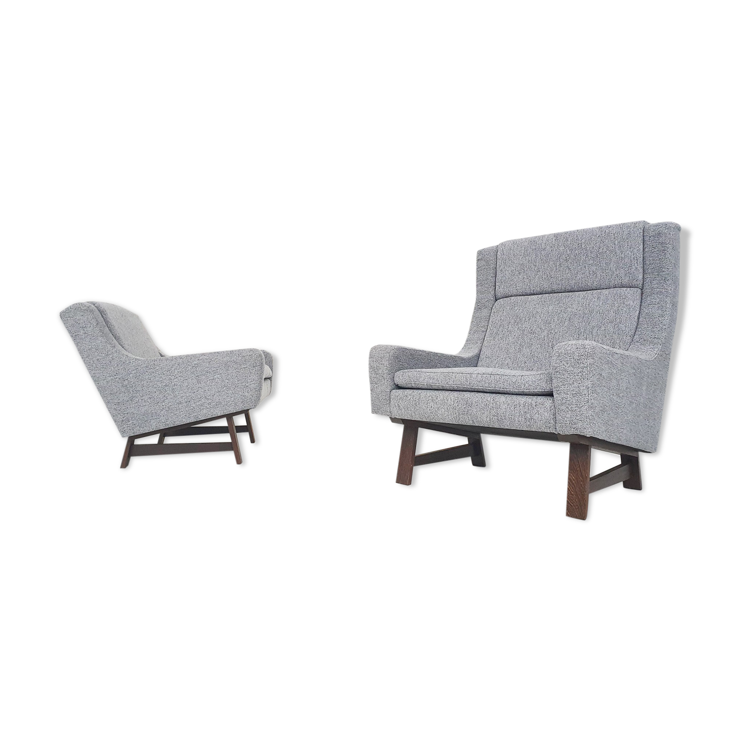 Set of two Dutch design lounge chairs with wenge feet